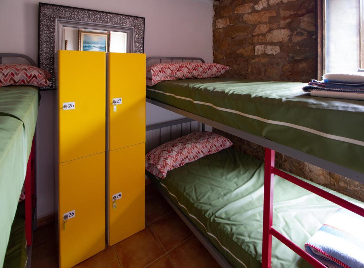 La Pata De Oca Hostal Rural Y Albergue Torres del Rio Esterno foto